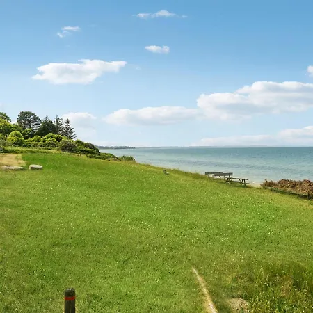2 Bedroom Awesome In Allingabro
